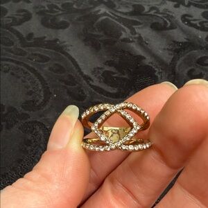Elegant Gold and Silver Women's Ring